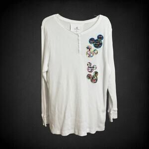 DISNEY Henley Shirt Men's SIZE XL White Mickey Authentic Embroidered Patches